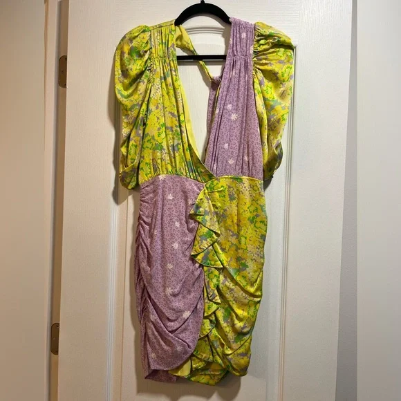 Floral V-Neck Ruched Dress - Picture 2 of 8